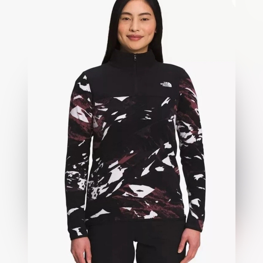 The North Face Women’s Black & White Abstract Print Half-Zip Sweatshirt